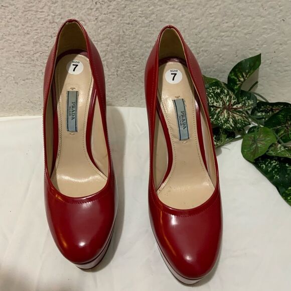 Prada | Red Patent Leather Platform Pumps Sz 37 1/2 - Picture 5 of 15